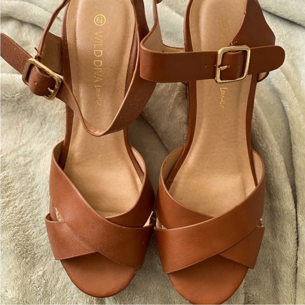 DIVA Lounge Brown Strappy Sandals